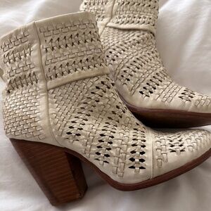 RAG & BONE Newbury Ivory Leather Woven Ankle Booties Size 9.5 Boho